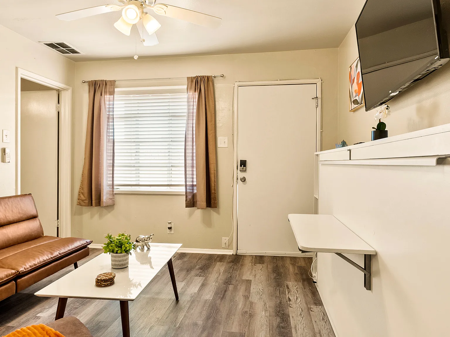 Cozy Nest Apartments - 7 — Photo 4