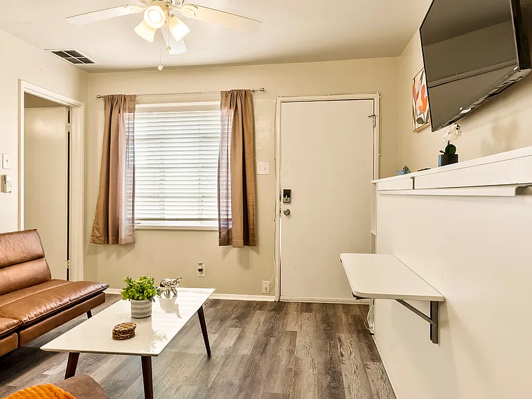 3918 Thomason Ave #7 — Photo 4