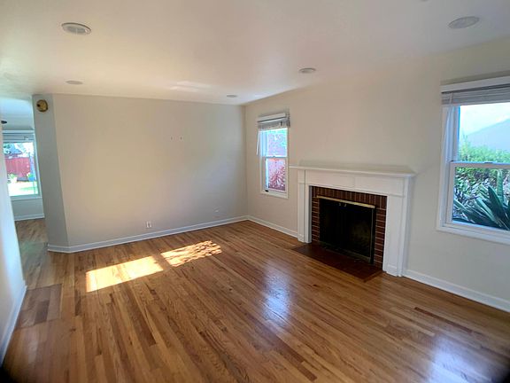3rd image of 2293 Benton St