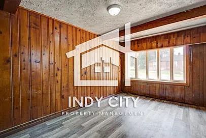 3702 N Oxford St — Photo 6