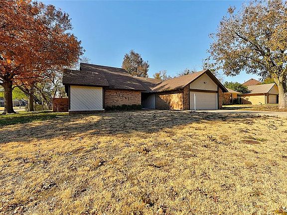 3rd image of 11141 W Country Dr