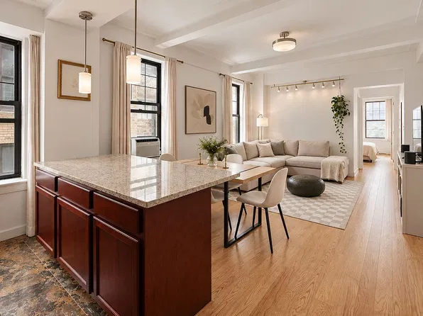 141 E 3rd St APT 4B, New York, NY 10009