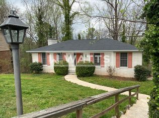 2305 Mountain Oaks Ln, Birmingham, AL 35226