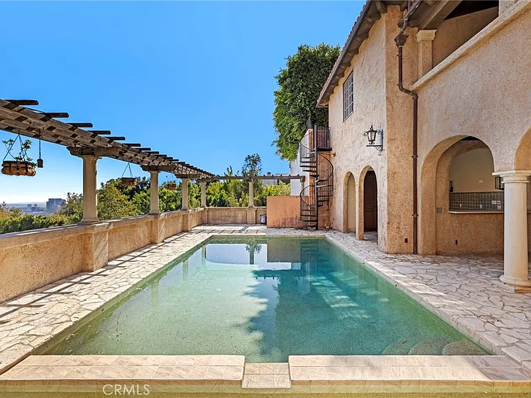 1316 Beverly Grove Pl — Photo 43