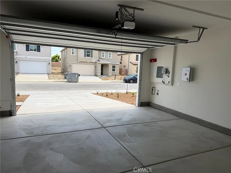 9707 Babaco St — Photo 14