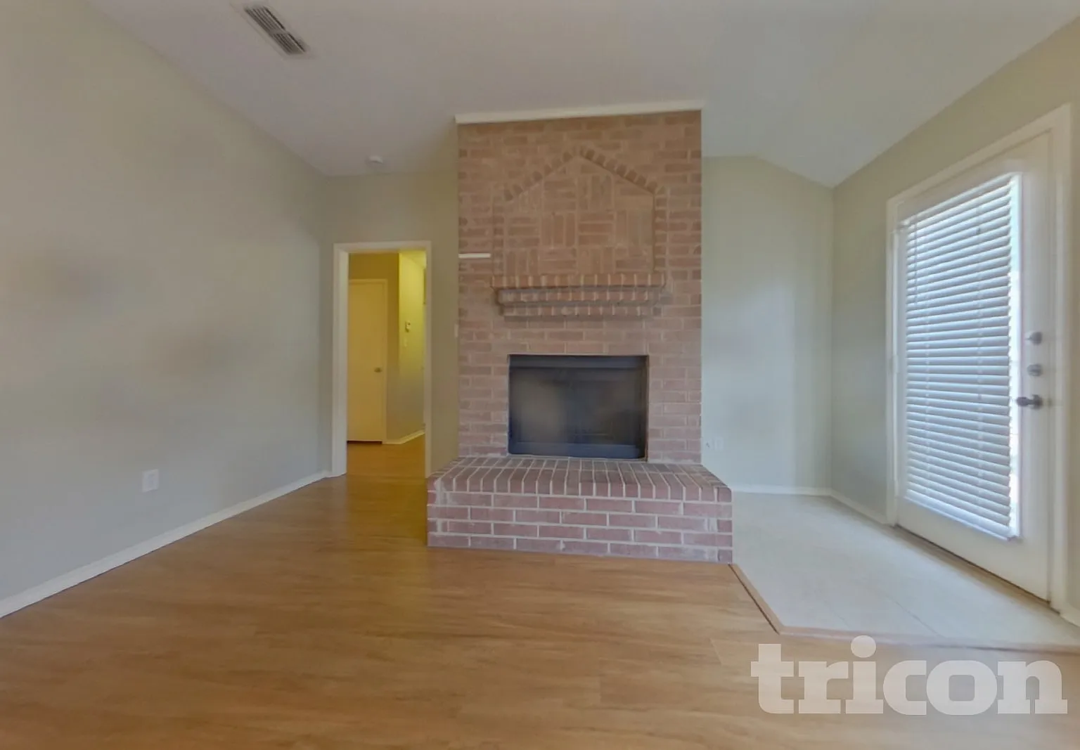 7548 Ashcroft Fort Worth TX — Photo 2