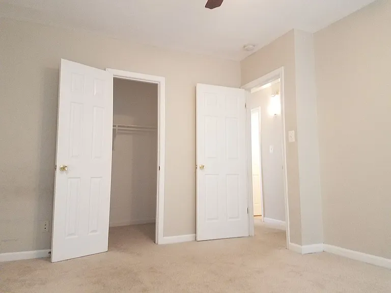 2500 Markham Ln #5 — Photo 8
