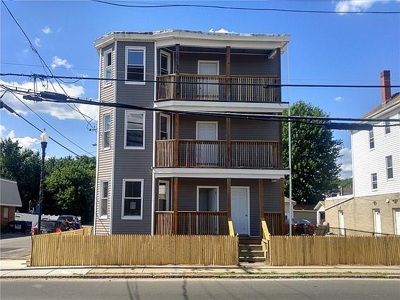 2nd image of 1043 Mineral Spring Ave