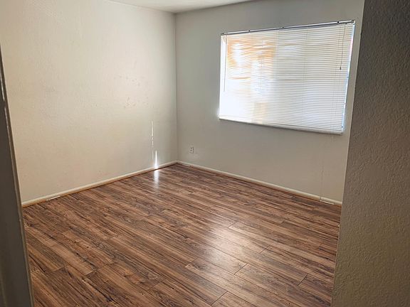5th image of 15402 N 28th St Unit 209