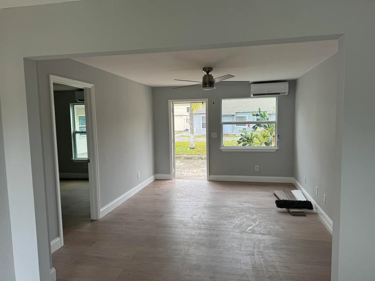 1 bed, 1.0 bath, 1100 sqft, $1,800 — Photo 2