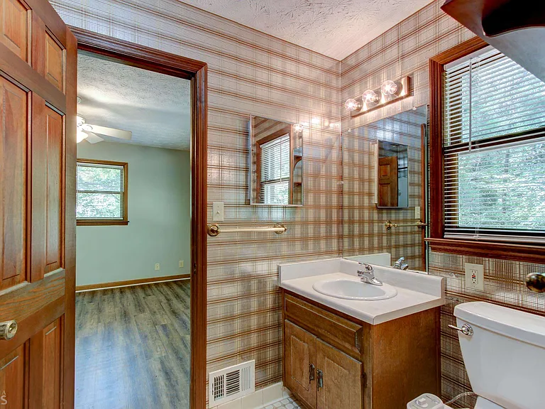 130 Aspen Way — Photo 30
