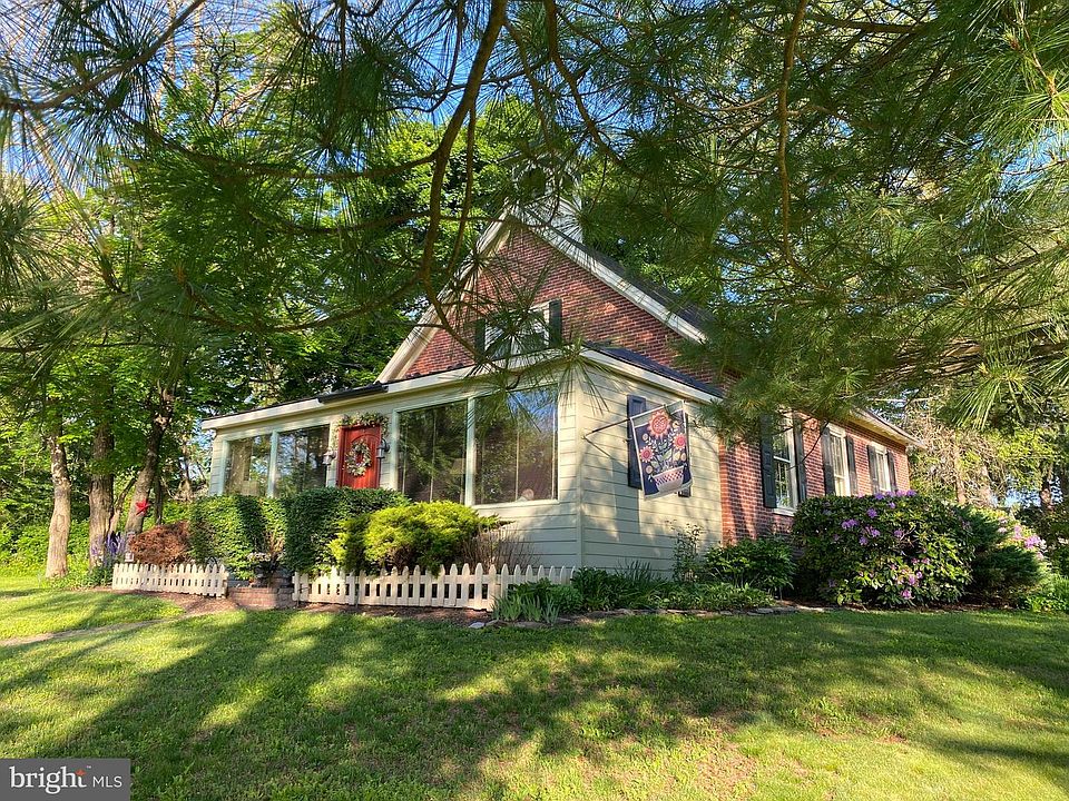 1st image of 601 Orchard Rd