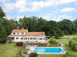 1028 Broad Cove Rd, Hopkinton, NH 03229