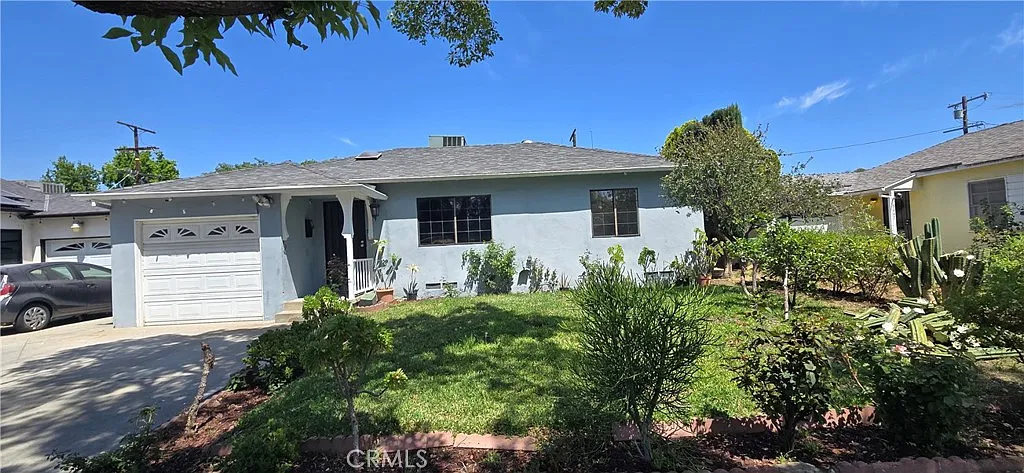 3 bed, 1315 sqft, $3,500 — Photo 1