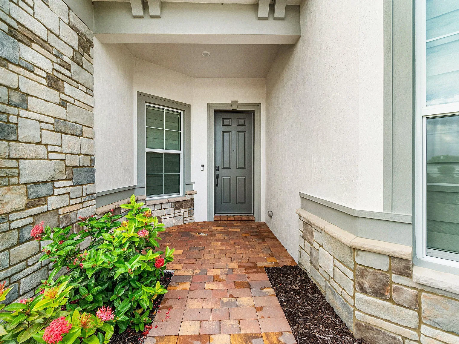 3 bed, 2.5 bath, 2710 sqft, $5,500 — Photo 4