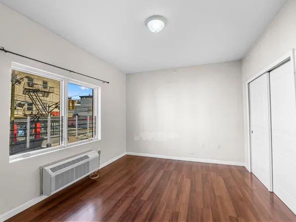 845 Newark Avenue image 12 of 26