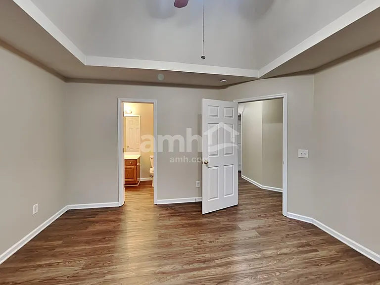 2321 Devonshire Dr — Photo 9