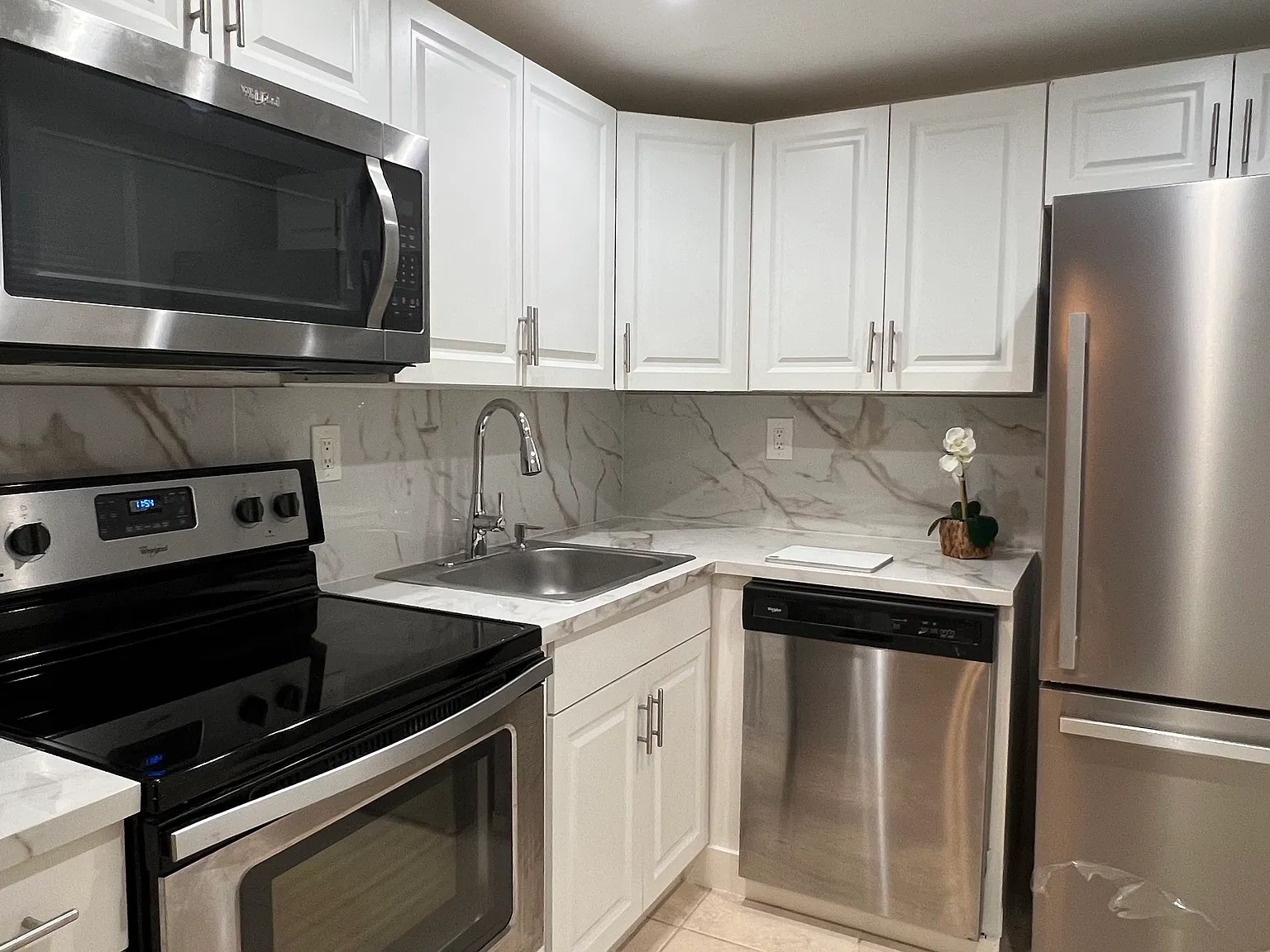 2 bed, 1100 sqft, $2,375 — Photo 4