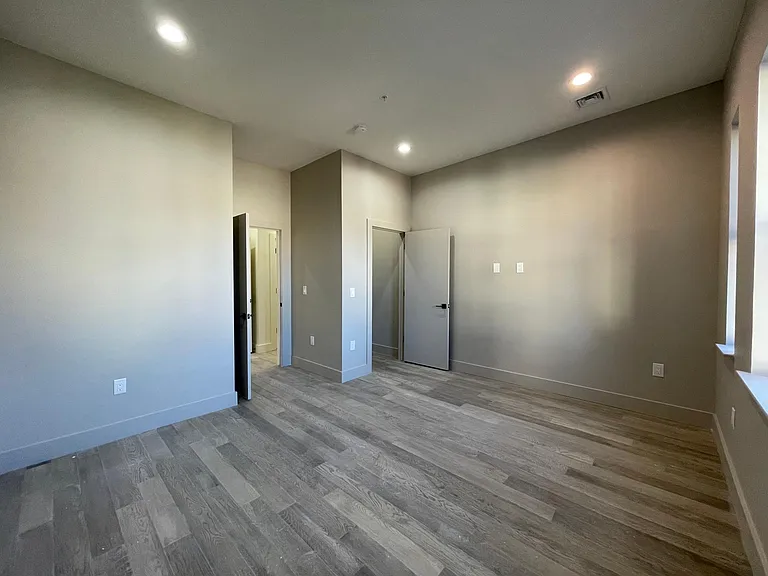 604 Bloomfield Ave #204 — Photo 5