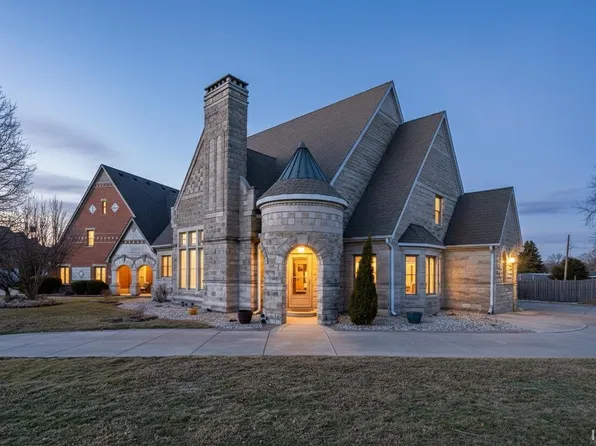 2520 Chrystal Woods Dr, Kokomo, IN 46901