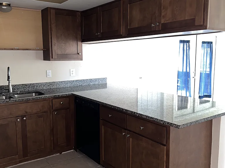 312 Cape Coral Pkwy W — Photo 10