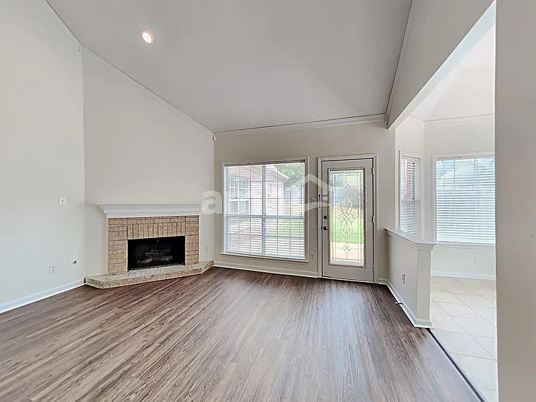 5376 Milton Ridge Dr — Photo 4