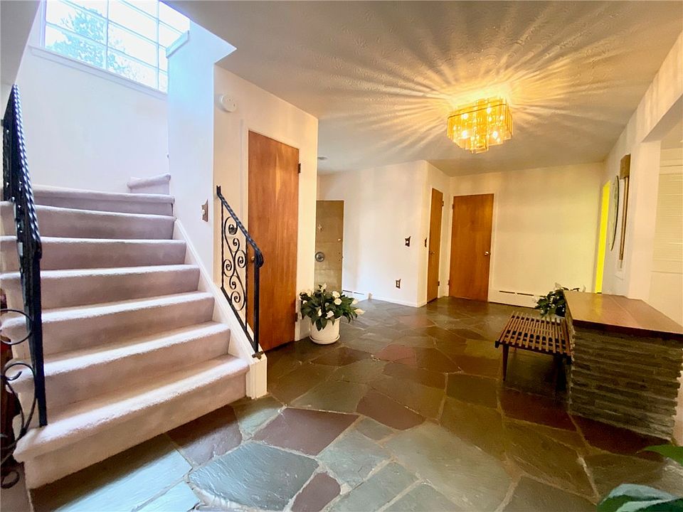 254 Oakridge Dr Rochester, NY, 14617 Apartments for Rent Zillow