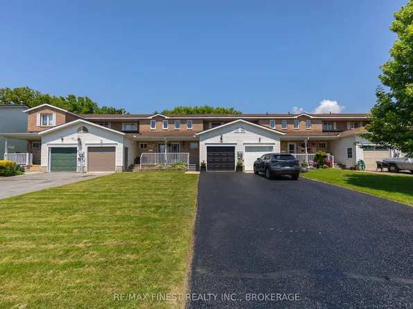 252 Vanguard Ct, Kingston, ON K7M 8P8