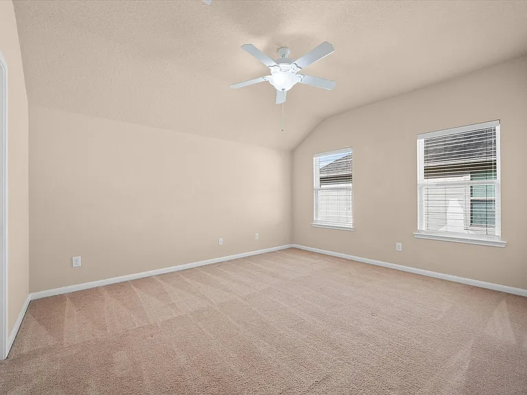 26 Canterborough Pl — Photo 20