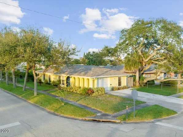 202 Monroe Ave, Cape Canaveral, FL 32920