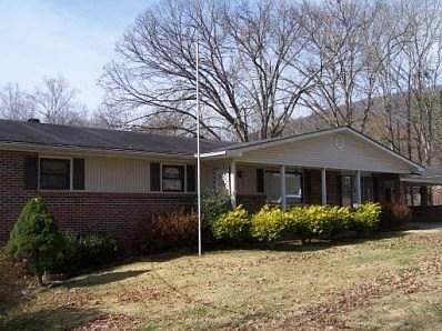 1st image of 205 Vann Dr