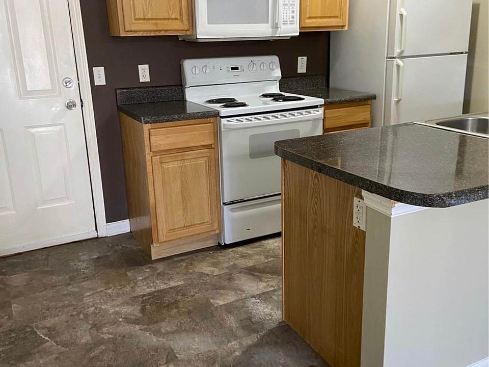 2nd image of 36 Glass Rd