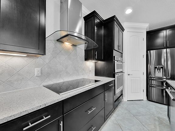 5th image of 609 Mangrove Thicket Blvd