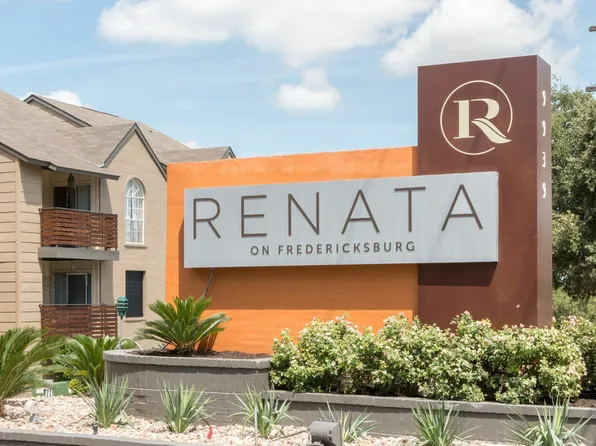 Renata on Fredericksburg