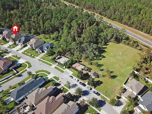 3rd image of 210 Howland Dr