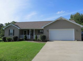 1253 W Cemetery Rd, Cookeville, TN 38506