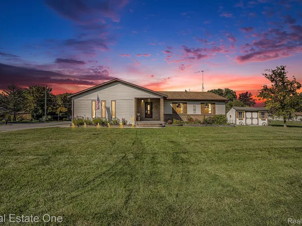 598 Tennessee St, Marysville, MI 48040