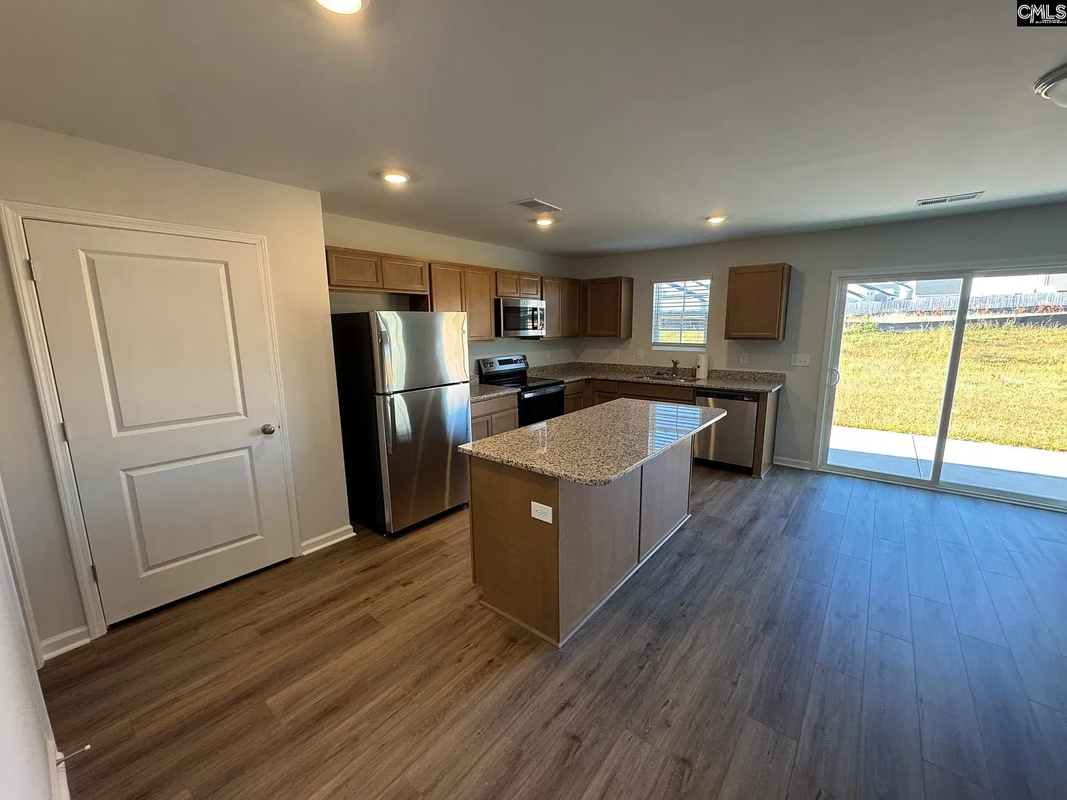 4 bed, 2223 sqft, $2,375 — Photo 4