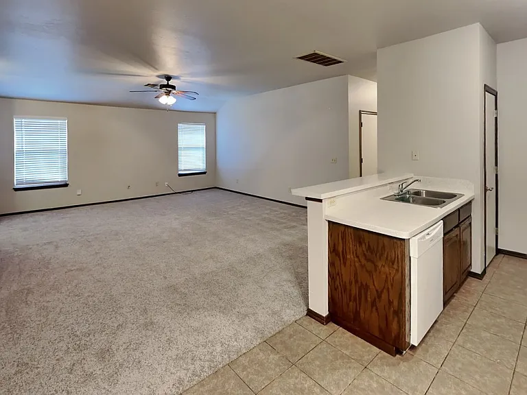 1720 W Palm Pl — Photo 11