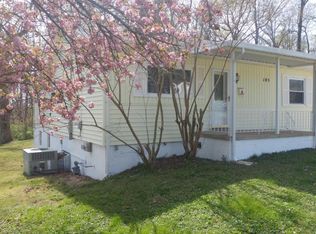 105 Ogden Ln, Oak Ridge, TN 37830