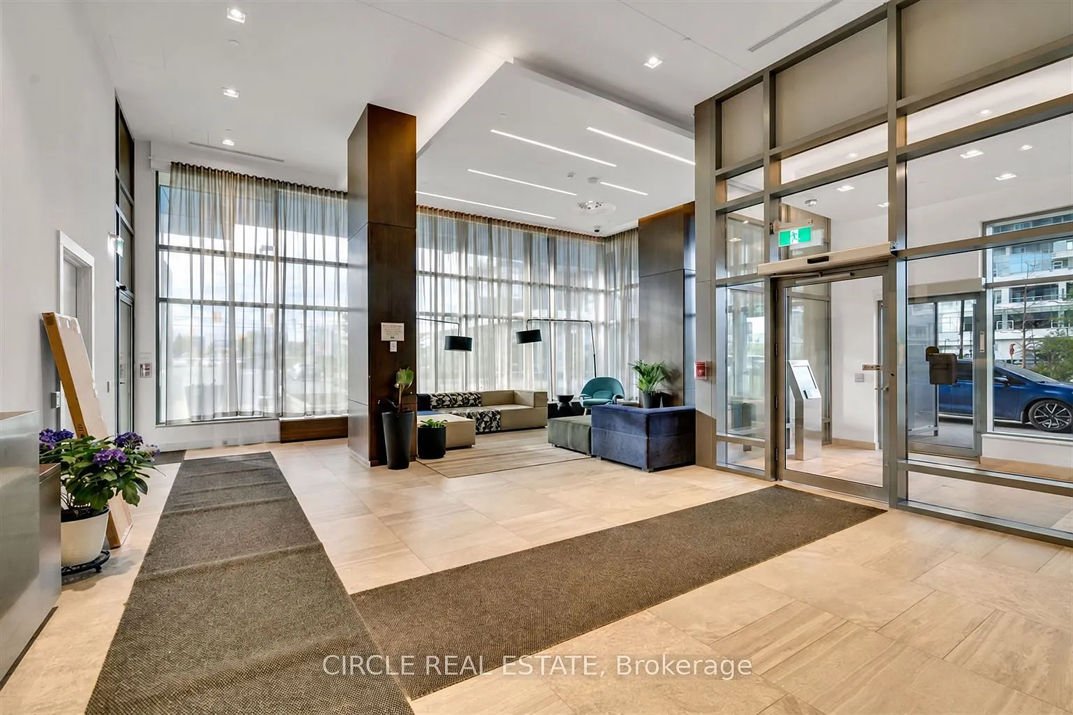 3 bed, $2,900 — Photo 2