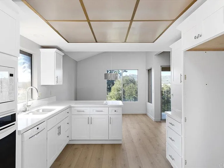 31318 Club Vista Ln — Photo 6