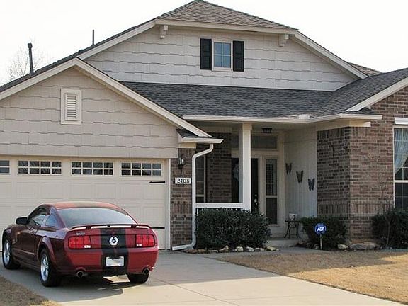 2nd image of 2408 Lone Oak Dr