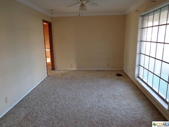4th image of 500 Avenue G
