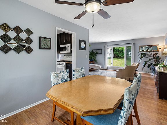 5th image of 1604 Redwood Ln