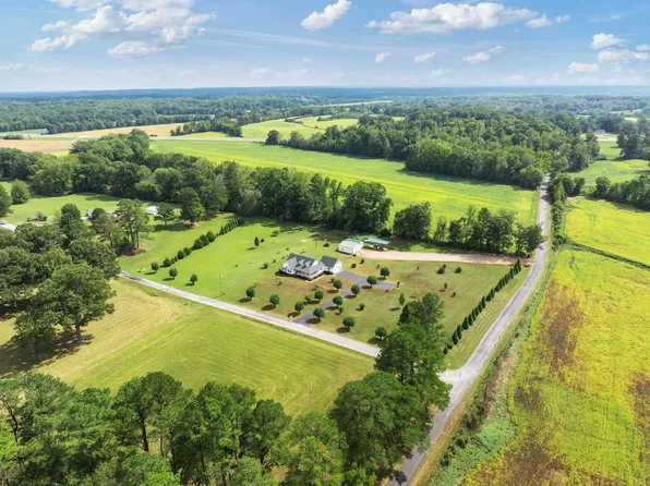 60 Park Pl, Lexington, TN 38351