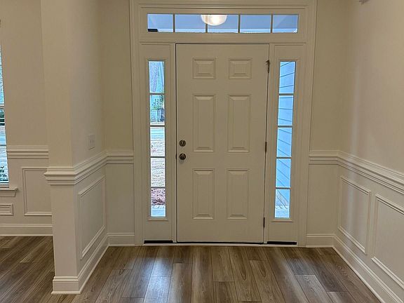 4th image of 121 Playground Rd