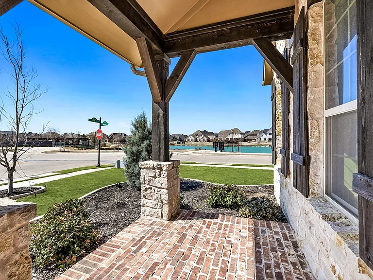 1730 Caruth Dr — Photo 29
