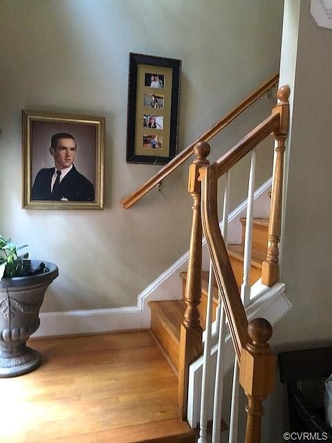 2nd image of 801 Sunderland Rd
