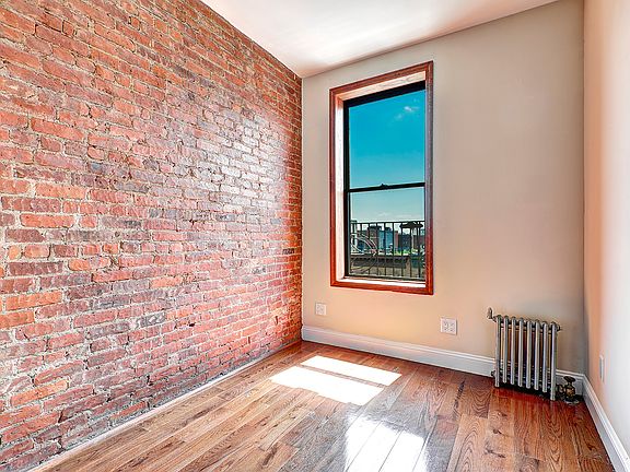 3rd image of 559 W 183rd St APT 20
